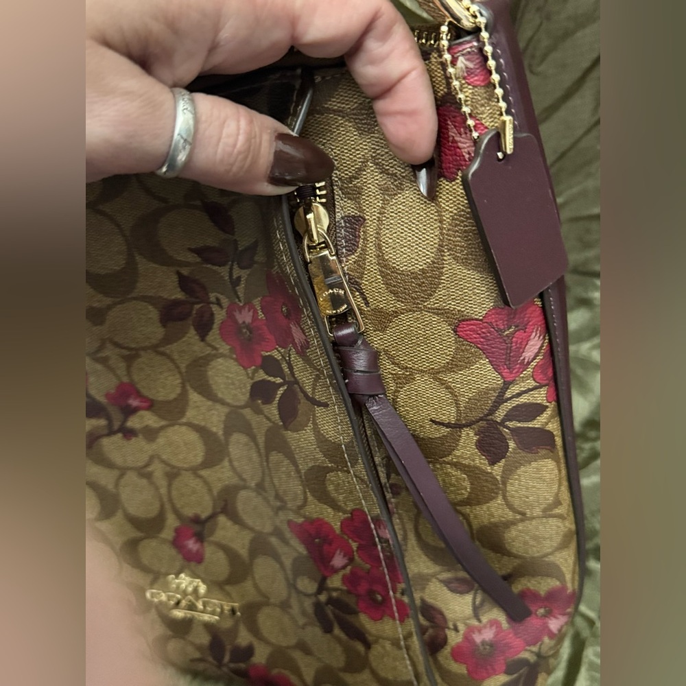 Coach F84729 Marlon Hobo In Signature Canvas With Victorian Floral Print - EUC - Picture 10 of 13
